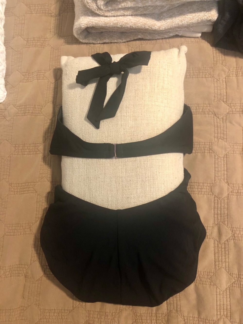 Robin Piccone Swimsuit - Picture 5 of 6